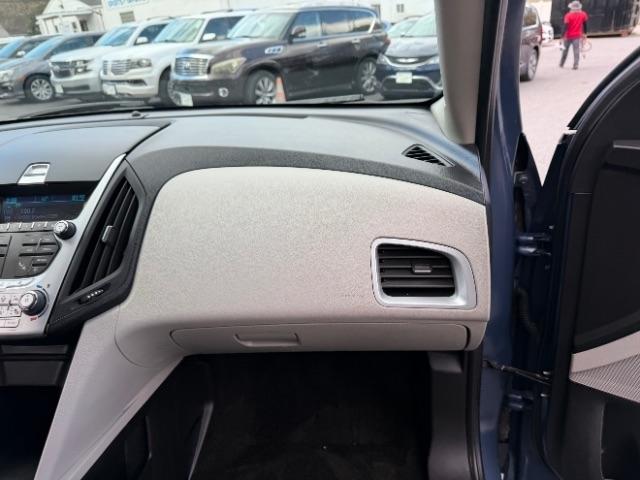 Chevrolet Equinox LTZ 2WD 2011