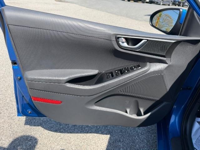 Hyundai Ioniq Hybrid Blue 2018