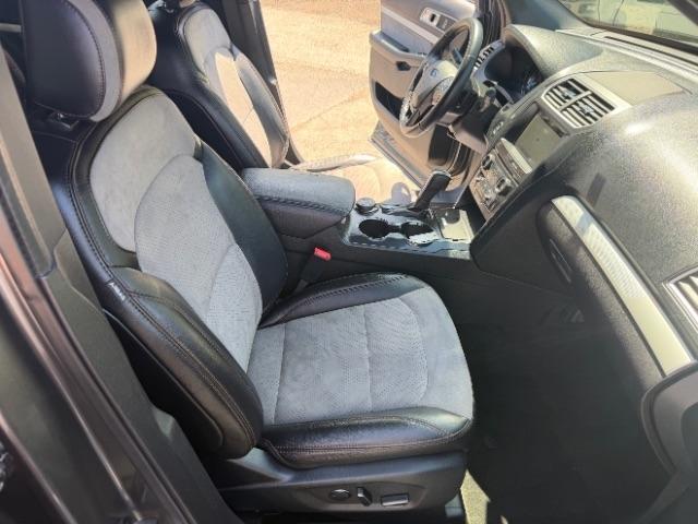 Ford Explorer XLT 4WD 2017