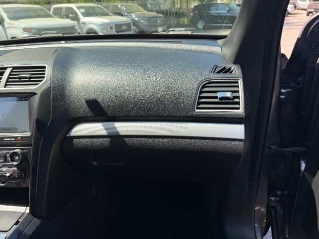 Ford Explorer XLT 4WD 2017