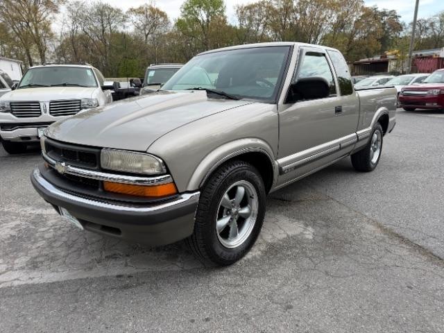 2000 Chevrolet S-10 LS Extended Cab RWD
