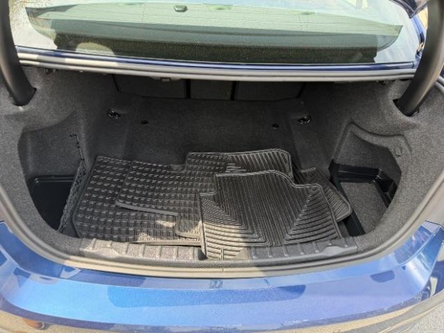 2017 BMW 3-Series 330i xDrive SULEV Sedan