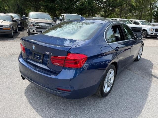 BMW 3-Series 330i xDrive SULEV Sedan 2017