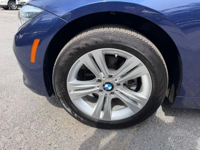 BMW 3-Series 330i xDrive SULEV Sedan 2017