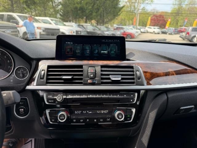 BMW 3-Series 330i xDrive SULEV Sedan 2017