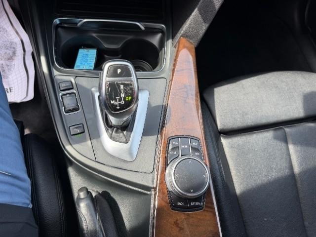 BMW 3-Series 330i xDrive SULEV Sedan 2017