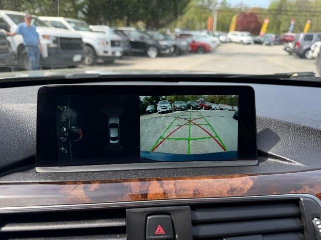 BMW 3-Series 330i xDrive SULEV Sedan 2017