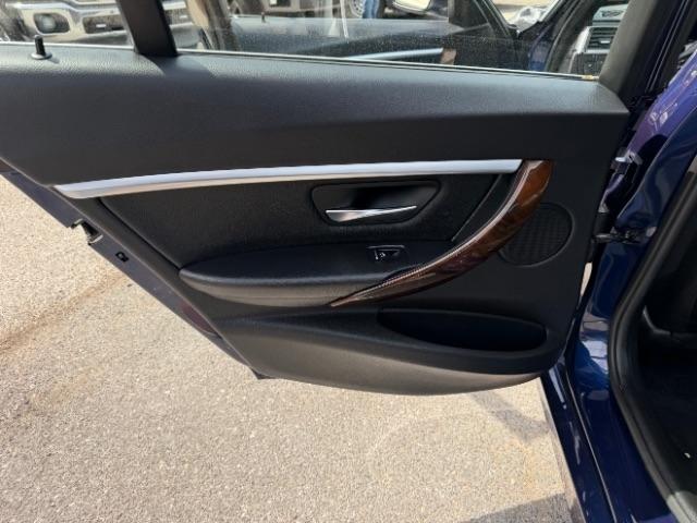 BMW 3-Series 330i xDrive SULEV Sedan 2017