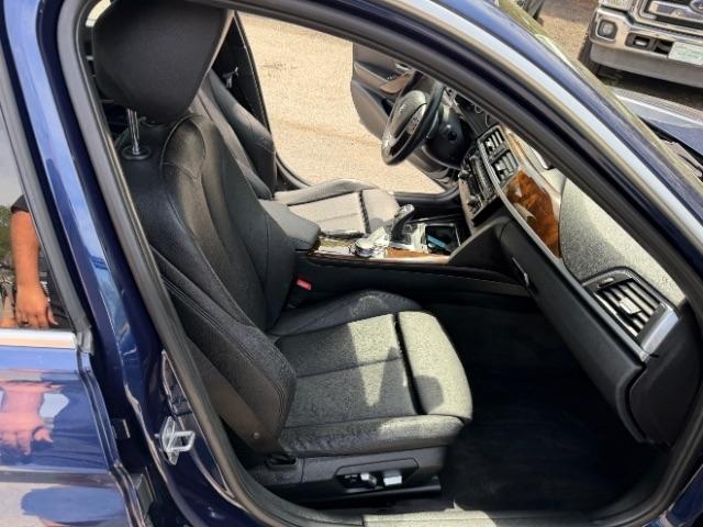 BMW 3-Series 330i xDrive SULEV Sedan 2017