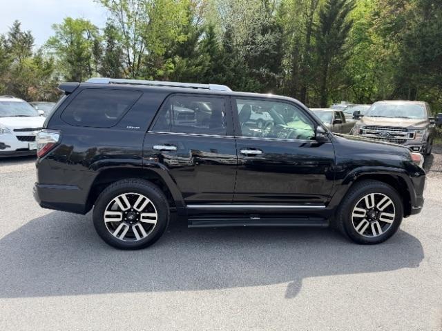 Toyota 4Runner Limited 4WD V6 2015