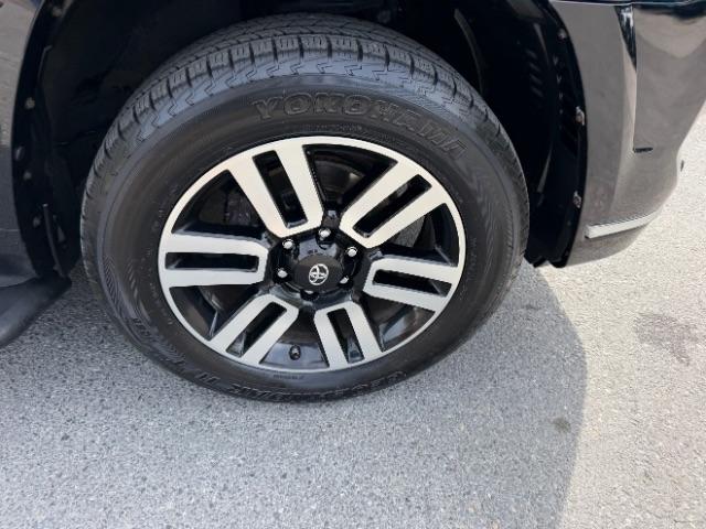 Toyota 4Runner Limited 4WD V6 2015