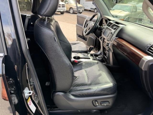 Toyota 4Runner Limited 4WD V6 2015