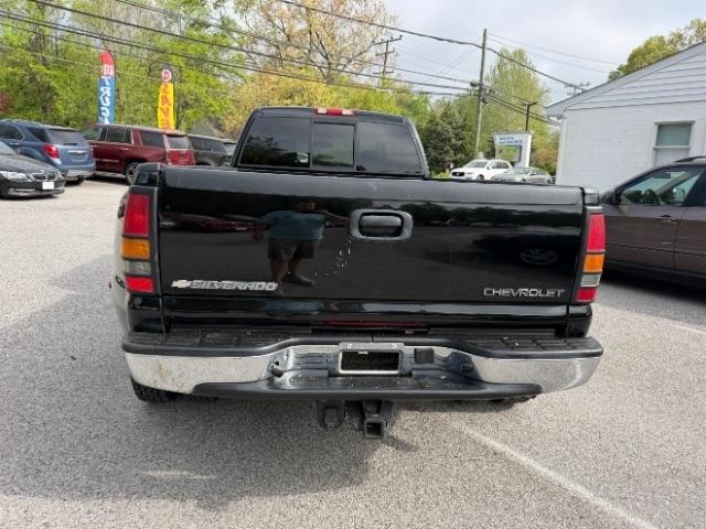 Chevrolet Silverado 3500 LT Crew Cab 4WD DRW 2005