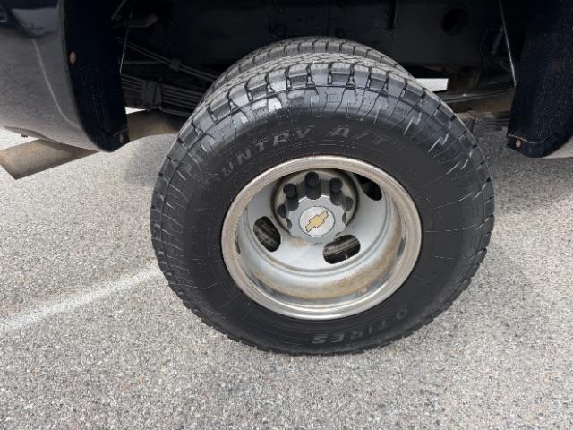 Chevrolet Silverado 3500 LT Crew Cab 4WD DRW 2005