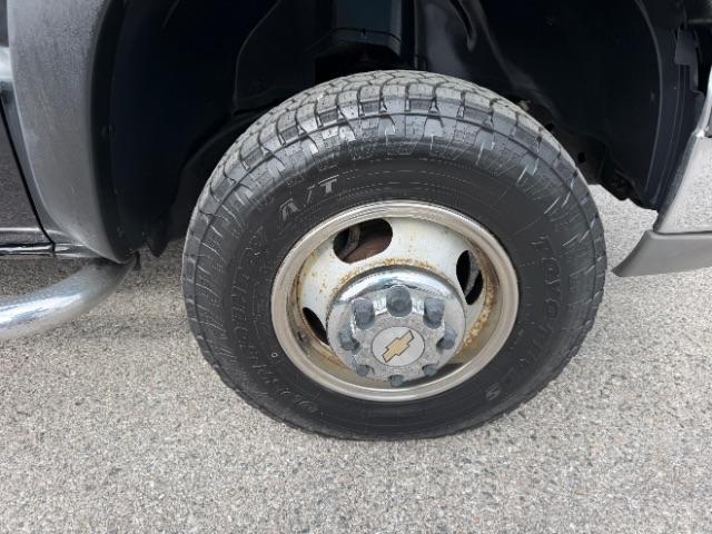 Chevrolet Silverado 3500 LT Crew Cab 4WD DRW 2005