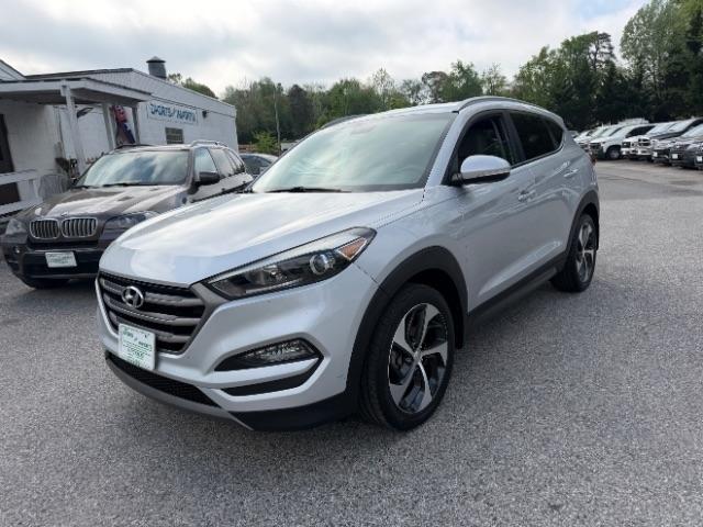 Chromium Silver 2016 Hyundai Tucson 1.6T Sport FWD with Beige Seats SUV / Crossover Front-Wheel Drive 7-Speed Automatic