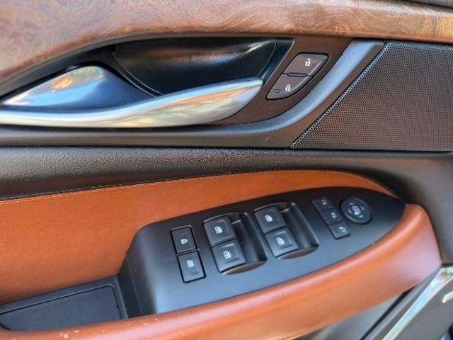 Cadillac Escalade ESV Premium 4WD 2015