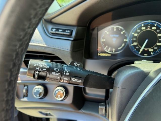 Cadillac Escalade ESV Premium 4WD 2015