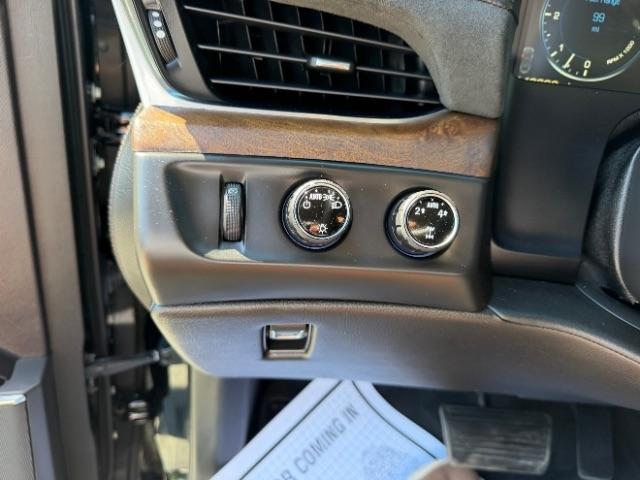 Cadillac Escalade ESV Premium 4WD 2015