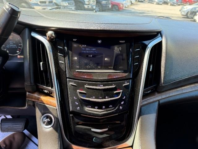 Cadillac Escalade ESV Premium 4WD 2015