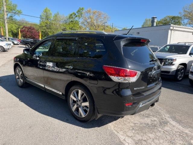 Nissan Pathfinder Platinum 4WD 2016