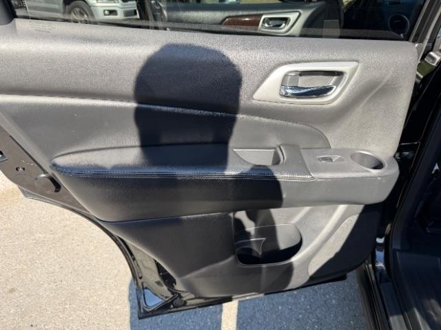 Nissan Pathfinder Platinum 4WD 2016