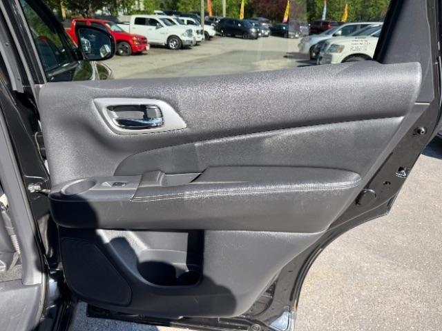 Nissan Pathfinder Platinum 4WD 2016