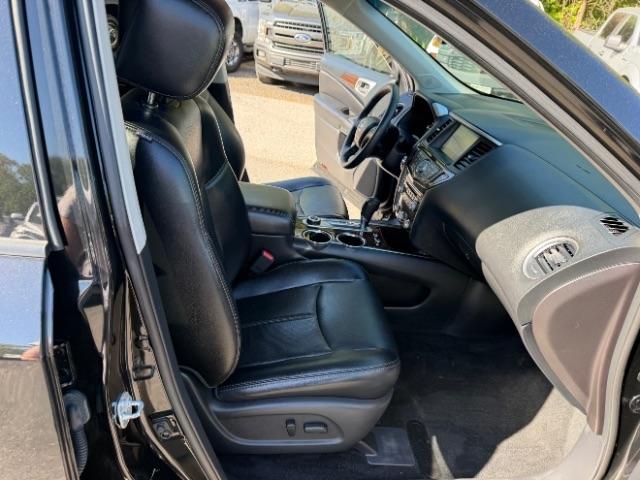 Nissan Pathfinder Platinum 4WD 2016