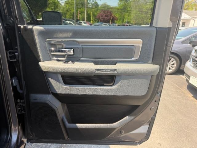 RAM 1500 Classic Tradesman Crew Cab SWB 4WD 2019