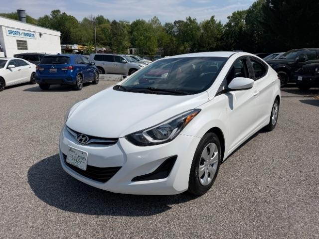 Hyundai Elantra SE 6AT 2016