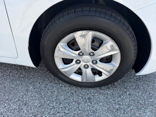 Hyundai Elantra SE 6AT 2016