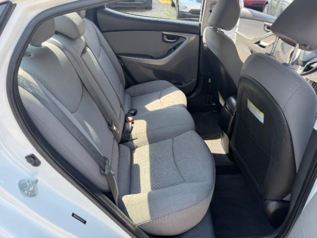 Hyundai Elantra SE 6AT 2016