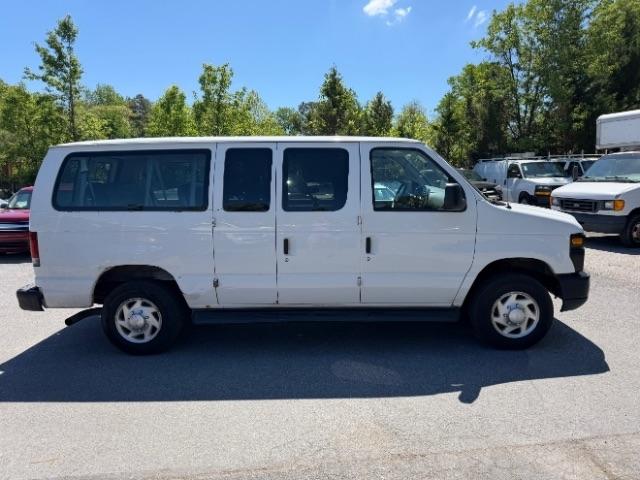 Ford Econoline E-350 XL Super Duty 2008