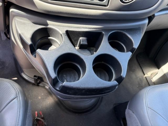 Ford Econoline E-350 XL Super Duty 2008