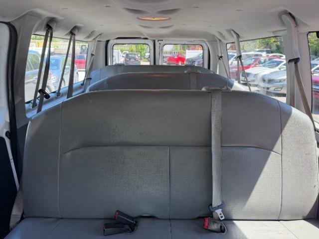 Ford Econoline E-350 XL Super Duty 2008