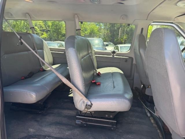 Ford Econoline E-350 XL Super Duty 2008