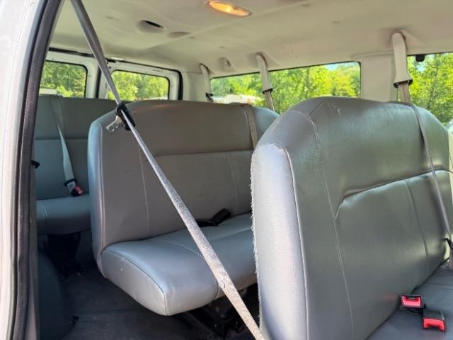 Ford Econoline E-350 XL Super Duty 2008