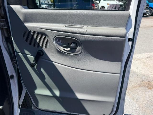 Ford Econoline E-350 XL Super Duty 2008