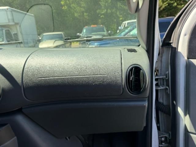 Ford Econoline E-350 XL Super Duty 2008