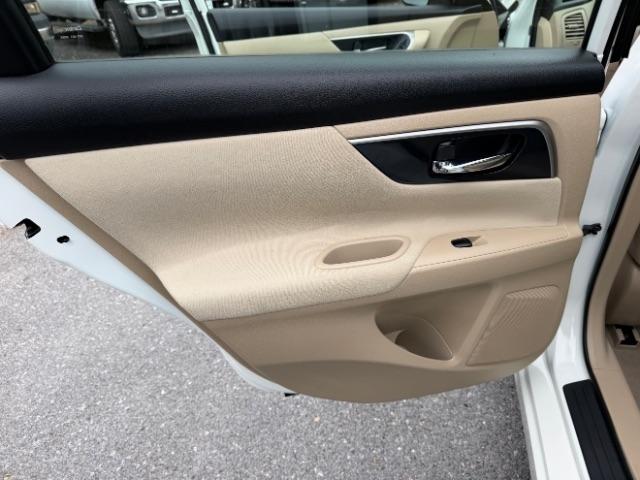 Nissan Altima 2.5 SV 2014