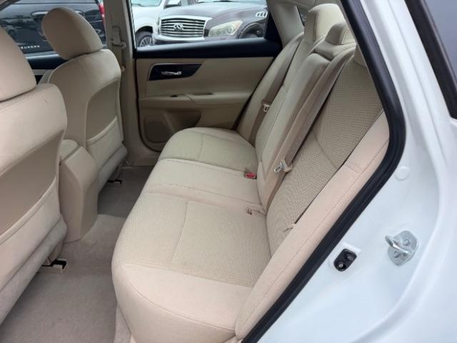 Nissan Altima 2.5 SV 2014