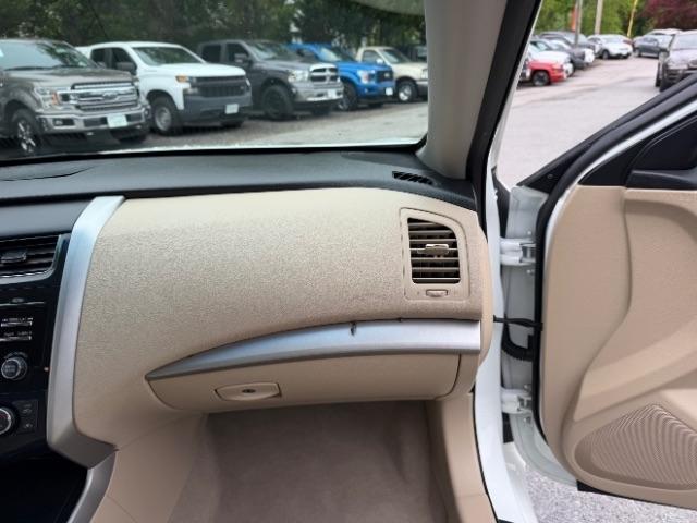 Nissan Altima 2.5 SV 2014