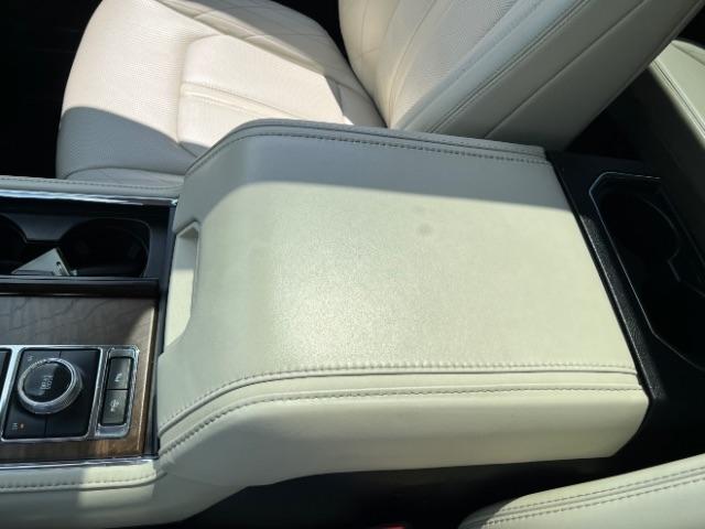 Ford Expedition Platinum 4WD 2020
