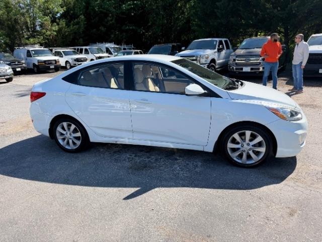 Hyundai Accent GLS 4-Door 2014