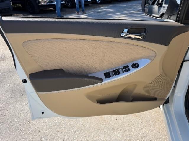 Hyundai Accent GLS 4-Door 2014