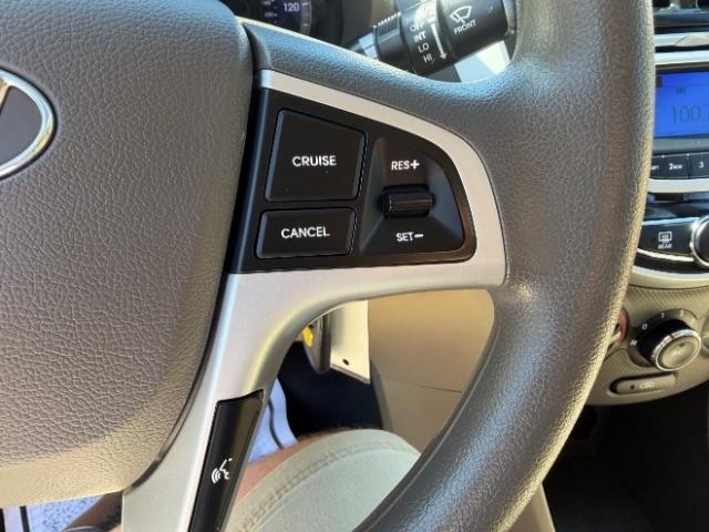 Hyundai Accent GLS 4-Door 2014
