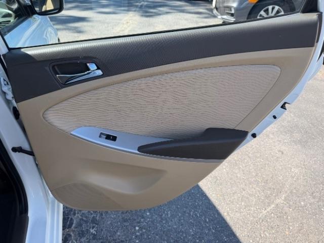 Hyundai Accent GLS 4-Door 2014