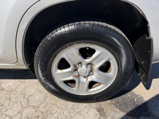 Toyota RAV4 Base I4 4WD 2010