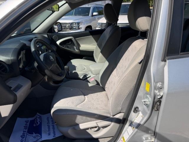 Toyota RAV4 Base I4 4WD 2010