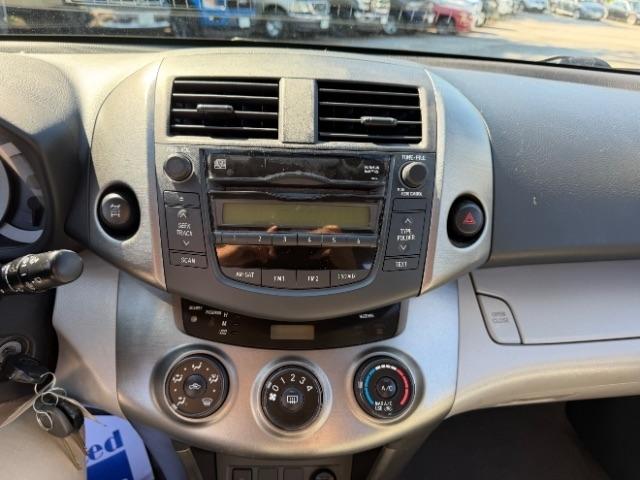 Toyota RAV4 Base I4 4WD 2010